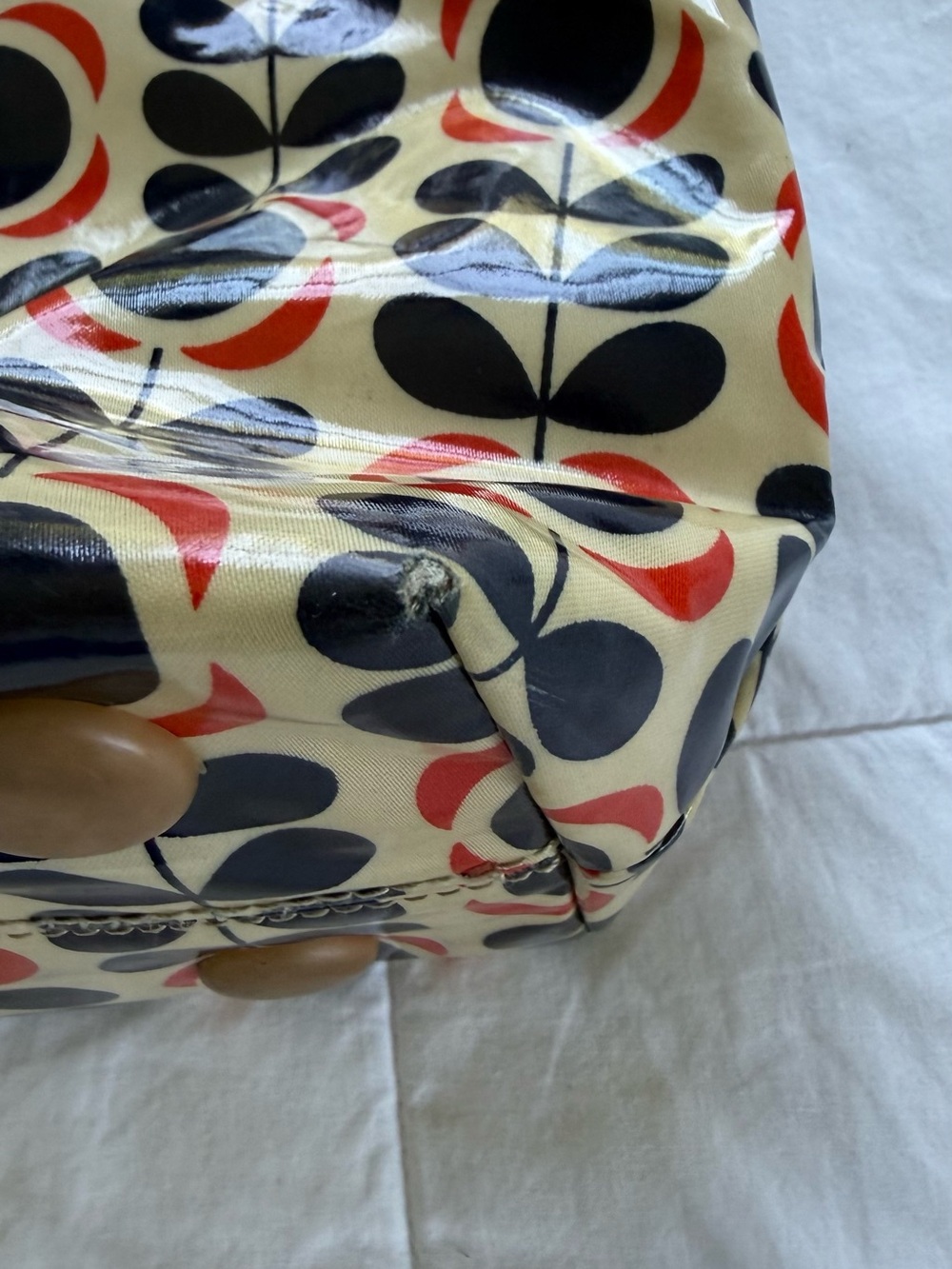 Orla Kiely Classic Flower and Stem Pattern Bag - Picture 15 of 16